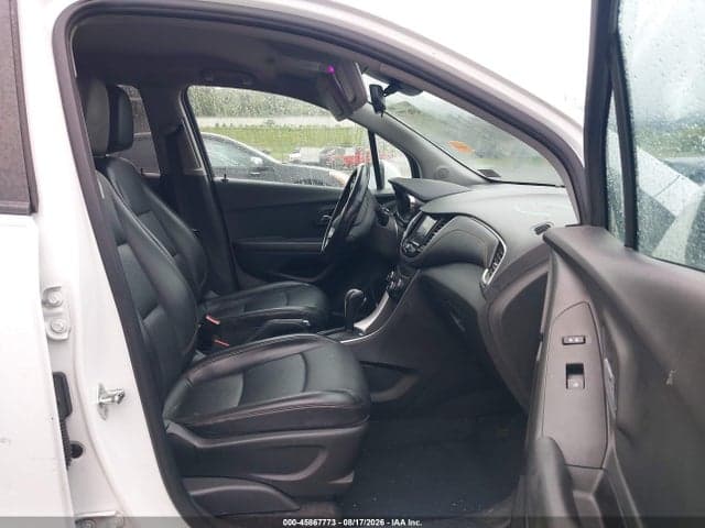 2022 CHEVROLET TRAX AWD LT 5