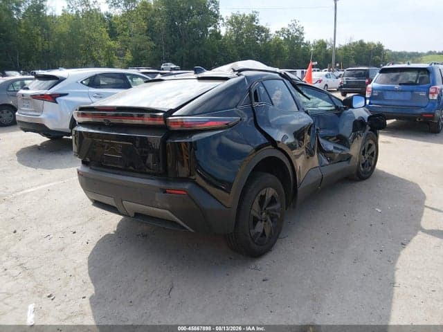 2026 TOYOTA C-HR SE 4