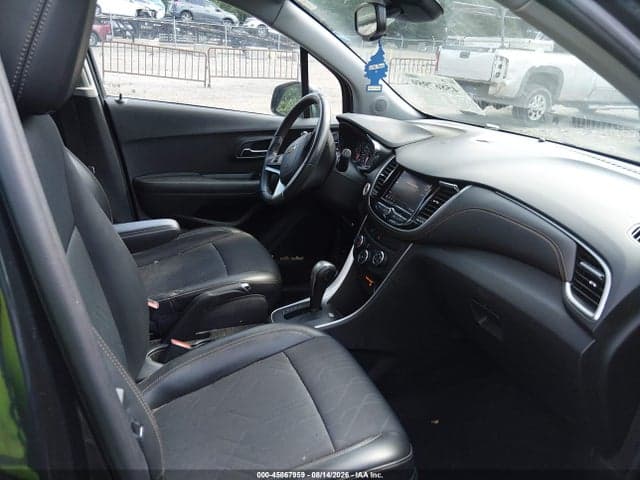 2021 CHEVROLET TRAX AWD LT 5