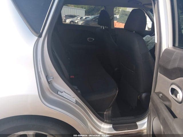 2019 KIA SOUL + 8