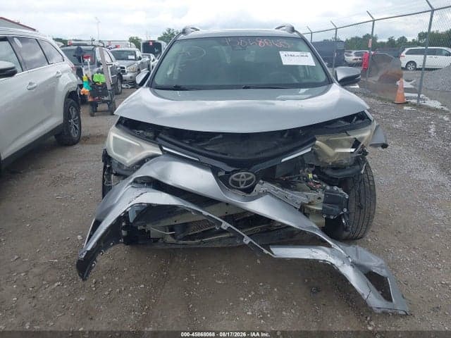 2018 TOYOTA RAV4 XLE 6
