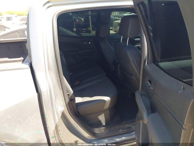 2025 GMC CANYON 4WD ELEVATION 8