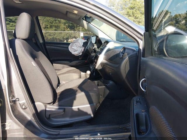 2017 NISSAN VERSA 1.6 SL 5