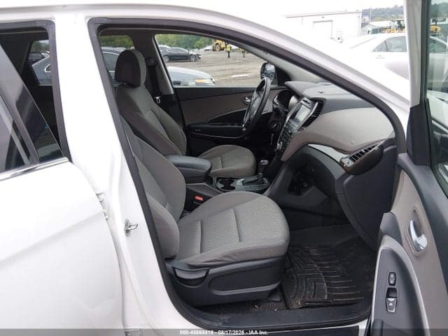 2017 HYUNDAI SANTA FE SE 5