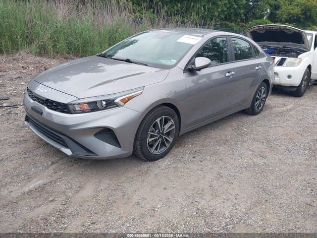 2023 KIA FORTE LXS 2