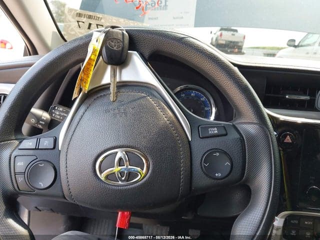 2018 TOYOTA COROLLA LE 11