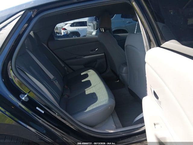 2022 HYUNDAI ELANTRA SEL 8