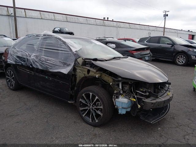 2018 TOYOTA COROLLA SE 1