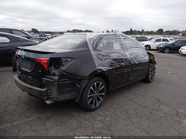 2018 TOYOTA COROLLA SE 4