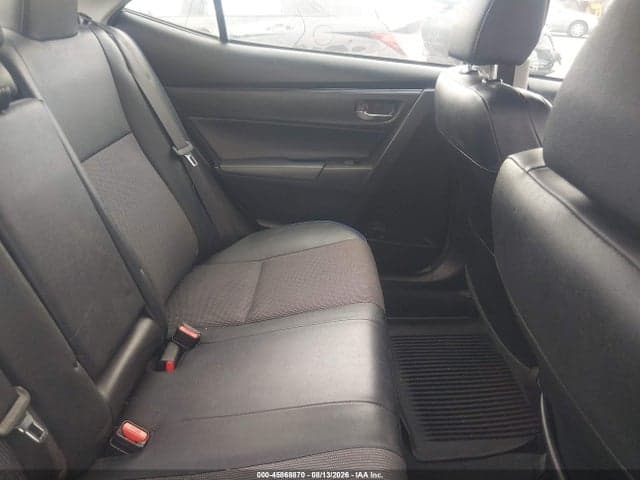 2018 TOYOTA COROLLA SE 8