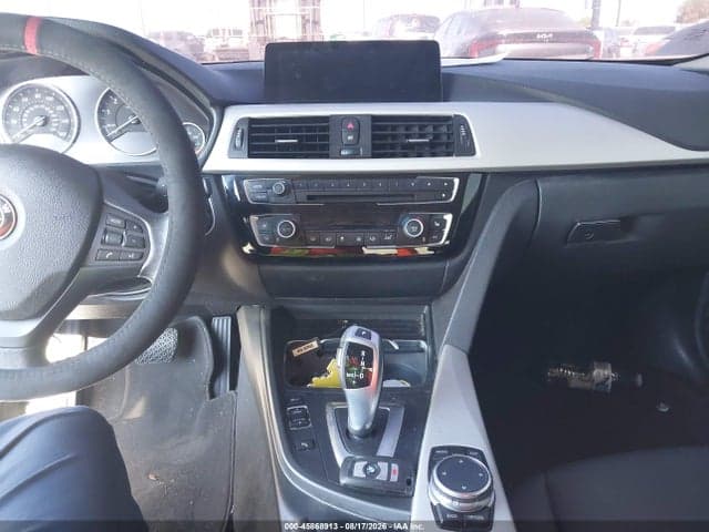 2017 BMW 320I 11