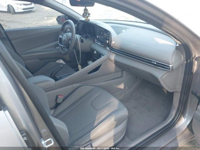 2023 HYUNDAI ELANTRA SEL 5