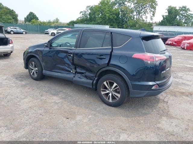 2017 TOYOTA RAV4 XLE 3