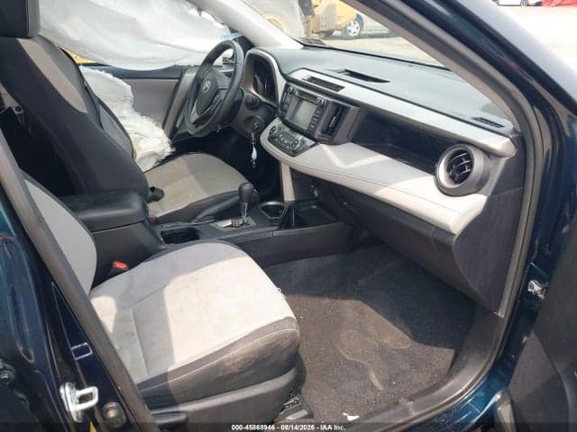 2017 TOYOTA RAV4 XLE 5