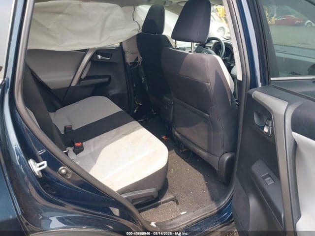 2017 TOYOTA RAV4 XLE 8