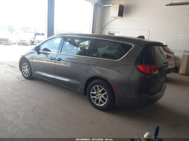 2017 CHRYSLER PACIFICA LX 3