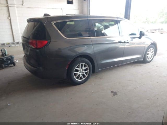 2017 CHRYSLER PACIFICA LX 4