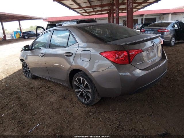 2019 TOYOTA COROLLA SE 3