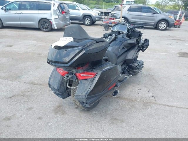 2019 HONDA GL1800 B 4