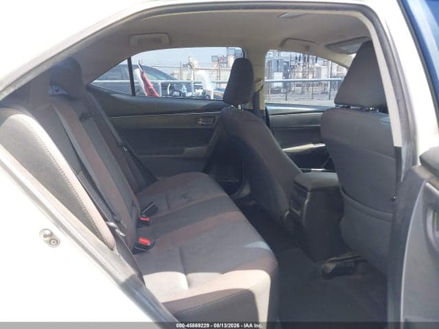 2019 TOYOTA COROLLA LE 8