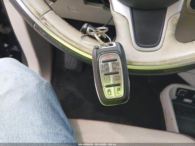 2017 CHRYSLER PACIFICA LIMITED 11