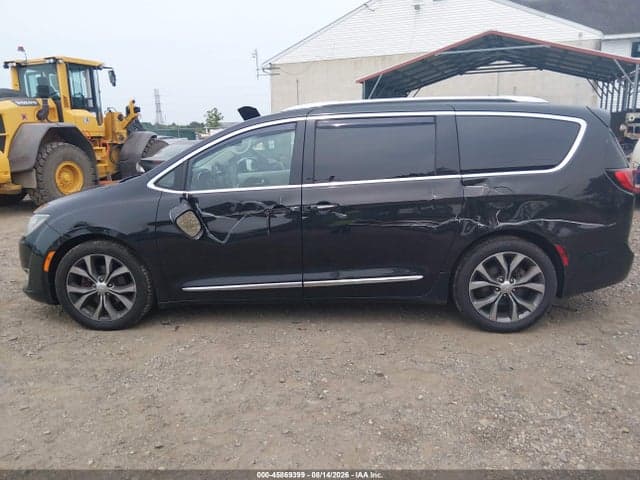 2017 CHRYSLER PACIFICA LIMITED 6