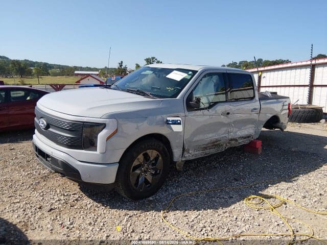 2024 FORD F-150 LIGHTNING FLASH 2