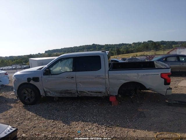 2024 FORD F-150 LIGHTNING FLASH 14