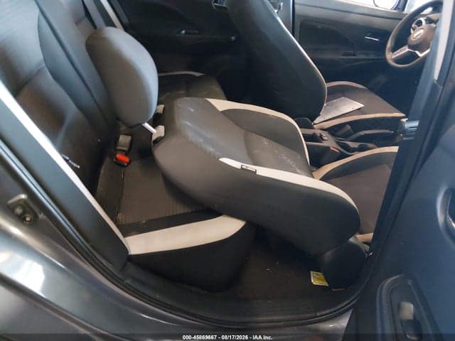 2021 NISSAN VERSA SV XTRONIC CVT 8
