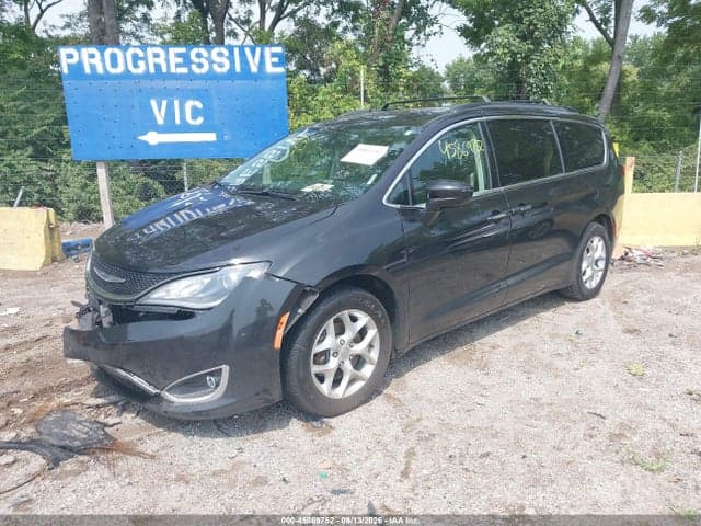 2020 CHRYSLER PACIFICA TOURING 2