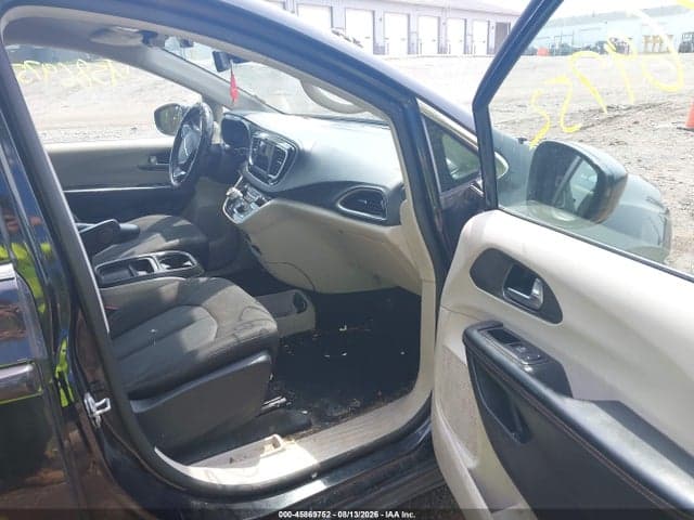 2020 CHRYSLER PACIFICA TOURING 5