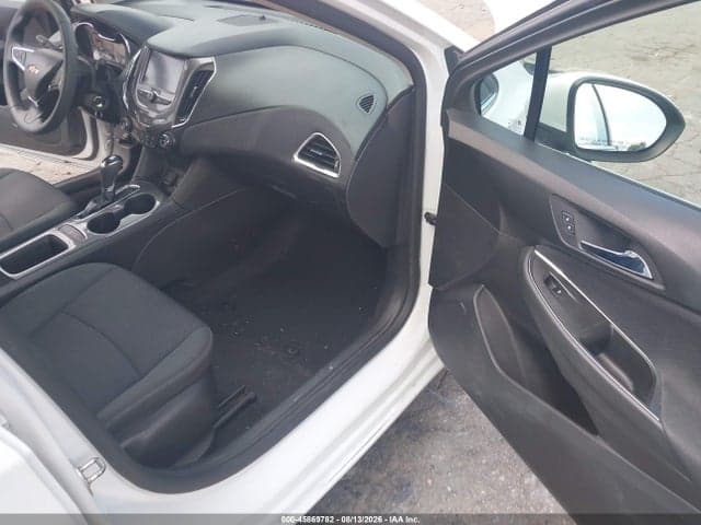 2017 CHEVROLET CRUZE LT AUTO 5