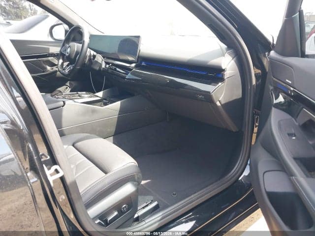 2024 BMW 530I 5