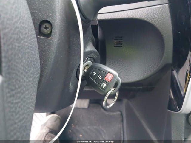 2017 TOYOTA COROLLA LE 11
