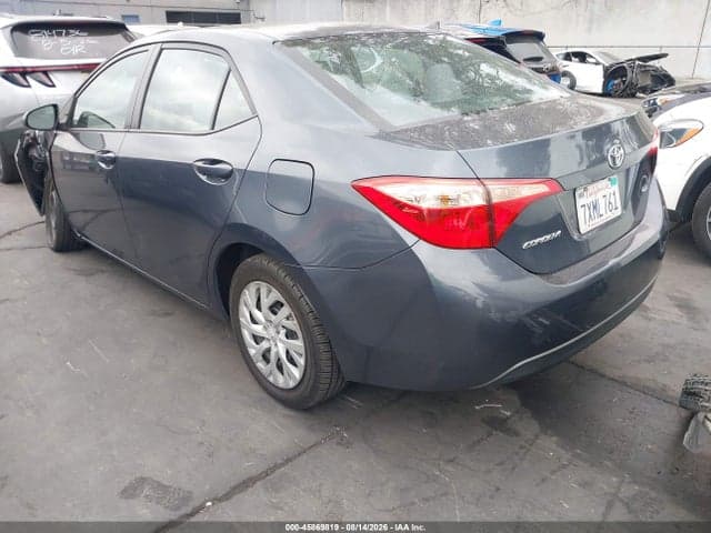 2017 TOYOTA COROLLA LE 3
