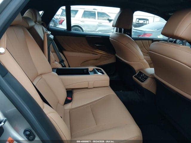 2021 LEXUS LS 500 8