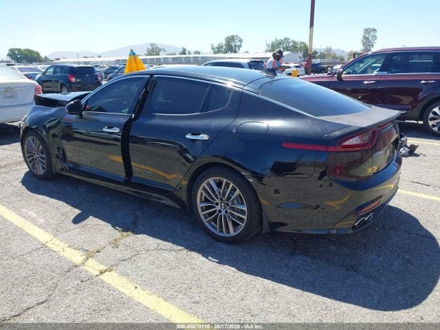 2018 KIA STINGER 3