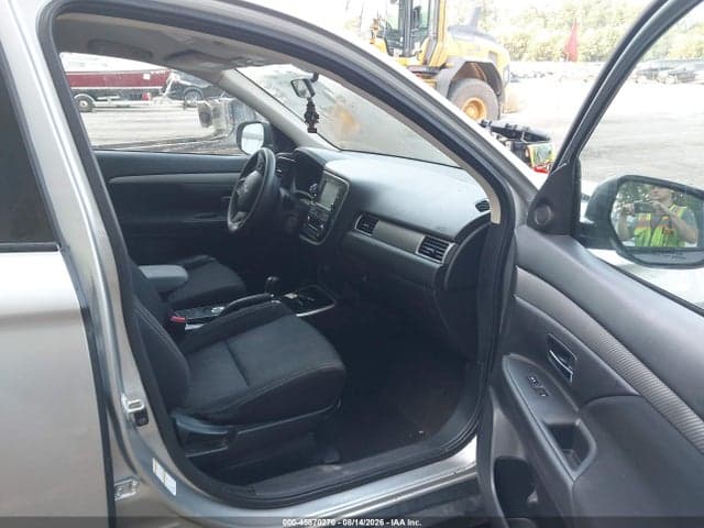 2018 MITSUBISHI OUTLANDER ES 5