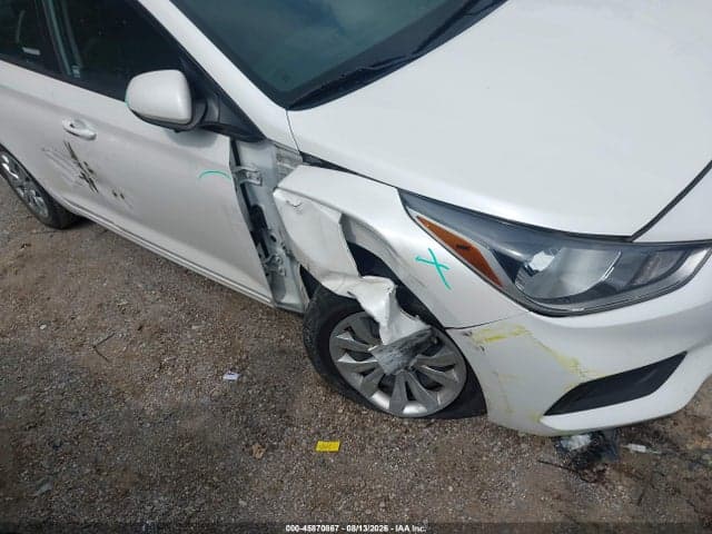 2019 HYUNDAI ACCENT SE 4