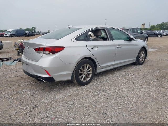 2018 HYUNDAI SONATA SE 4