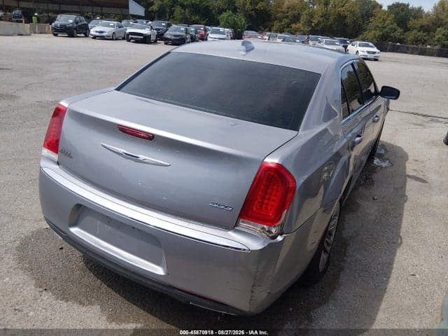 2017 CHRYSLER 300 LIMITED 4