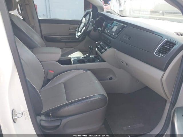 2017 KIA SEDONA LX 5