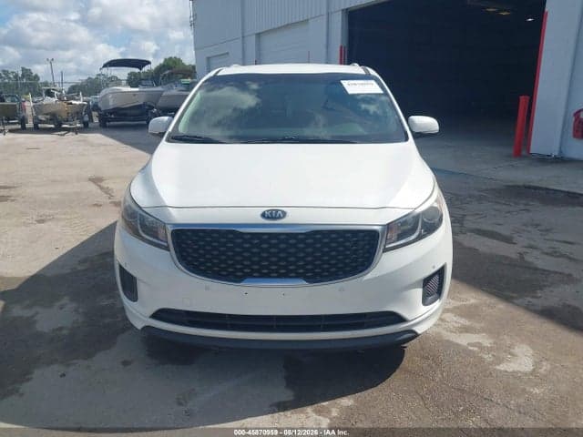 2017 KIA SEDONA LX 6