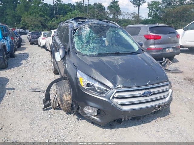 2019 FORD ESCAPE TITANIUM 1