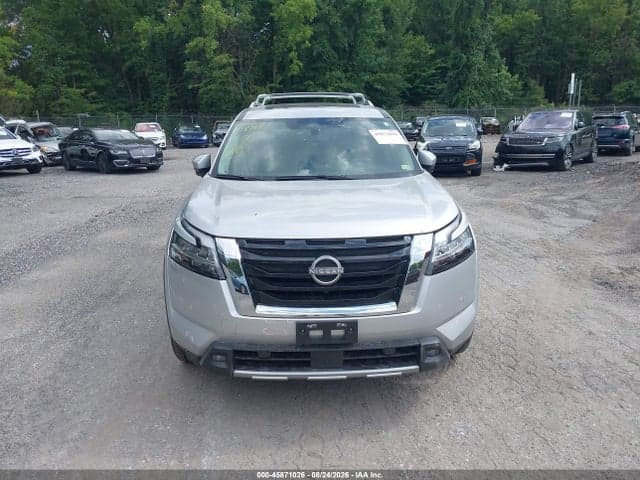 2023 NISSAN PATHFINDER SL 4WD 13