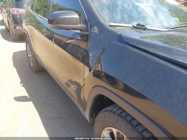 2019 JEEP CHEROKEE LATITUDE PLUS 4X4 18