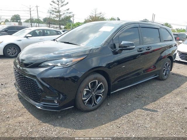 2026 TOYOTA SIENNA PLATINUM 2