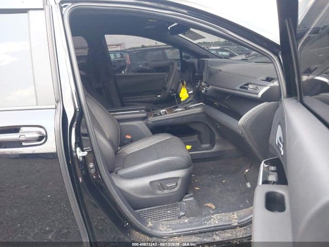 2026 TOYOTA SIENNA PLATINUM 5