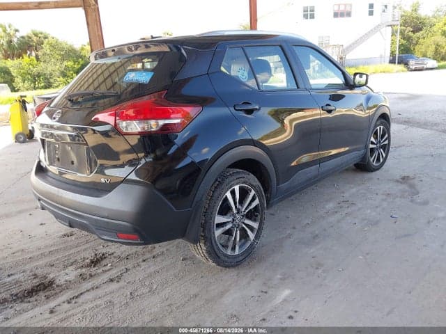 2018 NISSAN KICKS SV 4