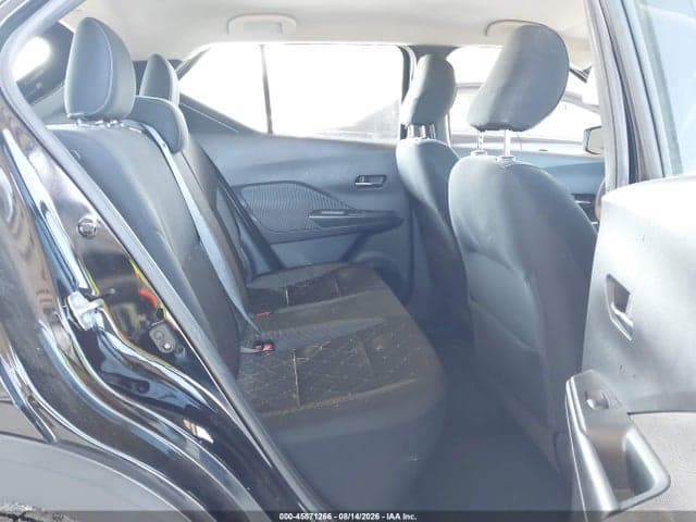 2018 NISSAN KICKS SV 8